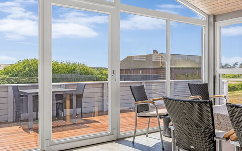 Eldora - 1.4Km from the Sea: Meubles, Bois, Design Intérieur, Sol, Sol, Chaise, Pièce, Plafond, Salon, Appartement