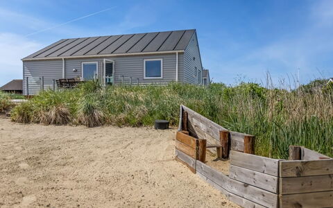 Eldora - 1.4Km from the Sea: Meubles, Bois, Design Intérieur, Sol, Sol, Chaise, Pièce, Plafond, Salon, Appartement