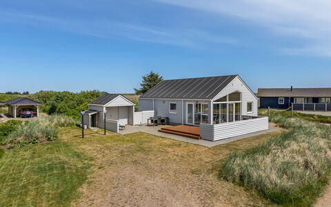 Eldora - 1.4Km from the Sea: Meubles, Bois, Design Intérieur, Sol, Sol, Chaise, Pièce, Plafond, Salon, Appartement