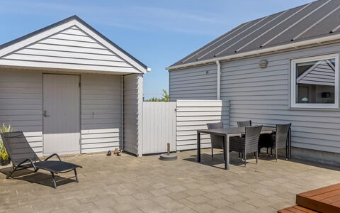 Eldora - 1.4Km from the Sea: Meubles, Bois, Design Intérieur, Sol, Sol, Chaise, Pièce, Plafond, Salon, Appartement