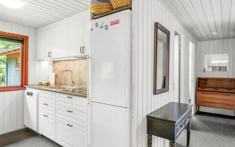 Eliane - 4Km from the Sea: Bois, Sol, Design Intérieur, Sol, Principaux Appliance, Plafond, Appareil De Cuisine, Meubles, Cuisine, Comptoir