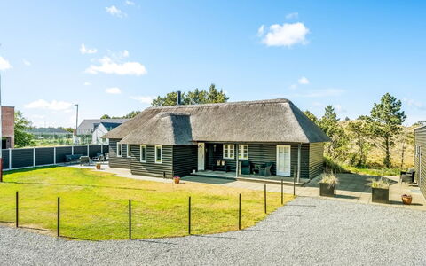 Aila - 1.4Km from the Sea: Chalet, Cabanon, Cabane, Ferme, Prairie, Cabane, Grange, Cabane En Rondins, Batiments Jardin