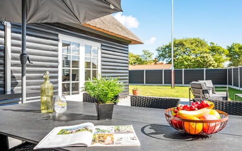 Aila - 1.4Km from the Sea: Chalet, Cabanon, Cabane, Ferme, Prairie, Cabane, Grange, Cabane En Rondins, Batiments Jardin