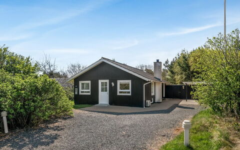 Ursel - 800M from the Sea: Maison, Toit, Domicile, Chalet, Cabanon, Batiments Jardin, Siding, Cour, Cabane En Rondins, Cabane