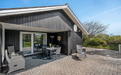 Ursel - 800M from the Sea: Maison, Toit, Domicile, Chalet, Cabanon, Batiments Jardin, Siding, Cour, Cabane En Rondins, Cabane