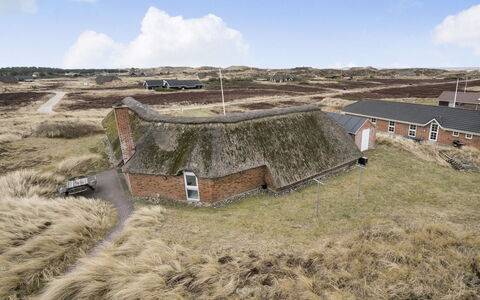 Alexia - 300M from the Sea: Chalet, Cabanon, Cabane, Ferme, Prairie, Cabane, Grange, Cabane En Rondins, Batiments Jardin