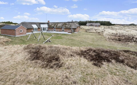 Alexia - 300M from the Sea: Chalet, Cabanon, Cabane, Ferme, Prairie, Cabane, Grange, Cabane En Rondins, Batiments Jardin
