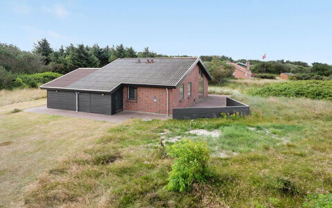Mert - 1.2Km from the Sea: Herbe, Maison, Toit, Domicile, Chalet, Arbuste, Lot Terre, Zone Rurale, Ferme, Couverture De Sol
