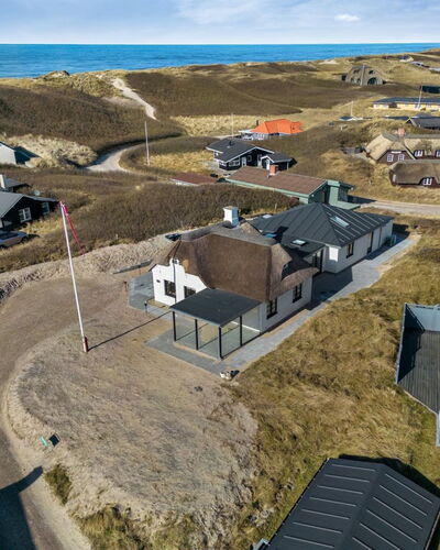 Annelouise - 100M from the Sea