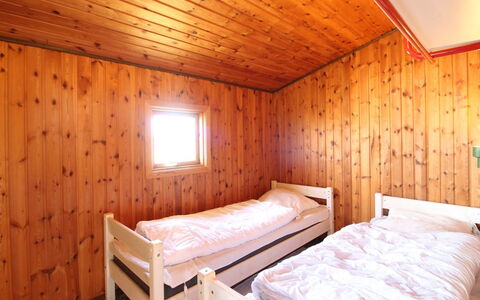 Rami - from the Sea: Bois, Chambre, Sol, Sol, Plafond, Design Intérieur, Lit, Tache De Bois, Pièce, Dur