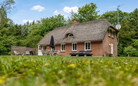 Alkil - 1.7Km from the Sea: Toit, Lot Terre, Chalet, Domicile, Zone Rurale, Cabanon, Siding, Batiments Jardin, Cabane En Rondins, Cabane