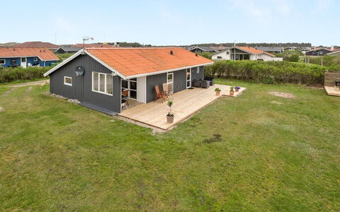 Thamara - 350M from the Sea: Maison, Toit, Domicile, Chalet, Cabanon, Batiments Jardin, Siding, Cour, Cabane En Rondins, Cabane
