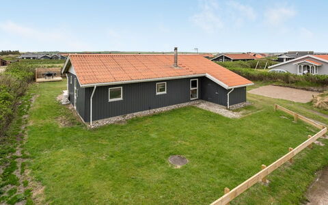 Thamara - 350M from the Sea: Maison, Toit, Domicile, Chalet, Cabanon, Batiments Jardin, Siding, Cour, Cabane En Rondins, Cabane