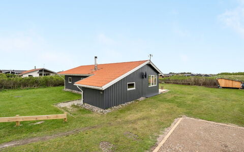 Thamara - 350M from the Sea: Maison, Toit, Domicile, Chalet, Cabanon, Batiments Jardin, Siding, Cour, Cabane En Rondins, Cabane
