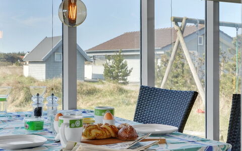 Algea - 300M from the Sea: Toit, Domicile, Maison, Siding, Chalet, Composite, Porte, Fenêtre À Guillotine, Biens, Cheminée