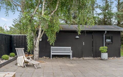 Bernadeta - 1.2Km from the Sea: Toit, Maison, Domicile, Chalet, Siding, Biens, Allée, Batiments Jardin, Cour, Cabanon