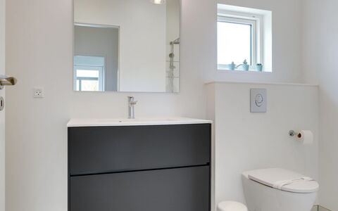 Antonina - 800M from the Sea: Salle De Bains, Luminaire Plomberie, Sol, Design Intérieur, Sol, Lavabo, Armoire De Toilette, Évier, Toilette, Siège De Toilette