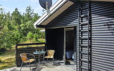 Heike - 1.3Km from the Sea: Architecture, Toit, Domicile, Composite, Daylighting, Siding, Allée