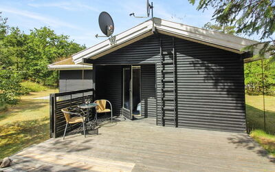 Heike - 1.3Km from the Sea