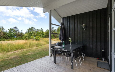 Anahi - 3Km from the Sea: Bois, Chalet, Dur, Planche, Tache De Bois, Batiments Jardin, Conception, Cour, Cabane En Rondins, Arrière-Cour