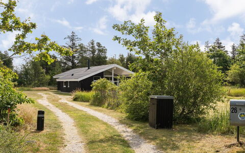 Anahi - 3Km from the Sea: Bois, Chalet, Dur, Planche, Tache De Bois, Batiments Jardin, Conception, Cour, Cabane En Rondins, Arrière-Cour