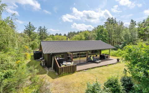 Angja - 800M from the Sea: Arbuste, Toit, Chalet, Lot Terre, Zone Rurale, Domicile, Batiments Jardin, Jardin, Biens, Ferme
