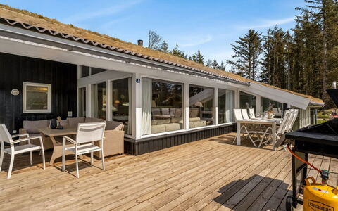 Gladis - 900M from the Sea: Bois, Architecture, Toit, Domicile, Maison, Porte, Composite, Chalet, Porche, Dur