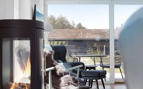 Fredrika - 1.5Km from the Sea: Meubles, Design Intérieur, Sol, Sol, Salon, Éclairage, Domicile, Parquet, Chaise