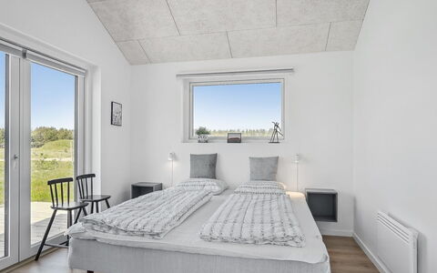 Fredrika - 1.5Km from the Sea: Domicile, Daylighting, Chambre, Plâtre, Literie, Lit, Cadre De Lit