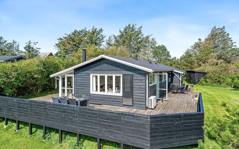 Tuke - 400M from the Sea: Architecture, Toit, Domicile, Composite, Daylighting, Siding, Allée