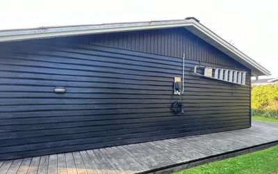 Tuke - 400M from the Sea