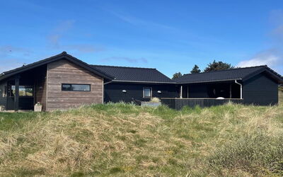 Hinda - 1.2Km from the Sea