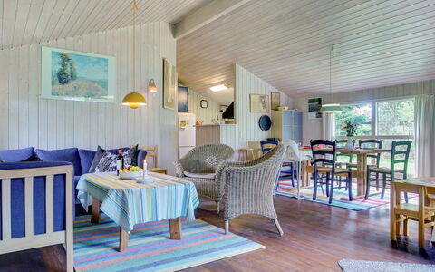 Loreia - 200M from the Sea: Piscine, Mobilier De Jardin, Meubles, Recours, Dalle, Eco Hôtel, Ombre, Chaise, Loisir, Biens