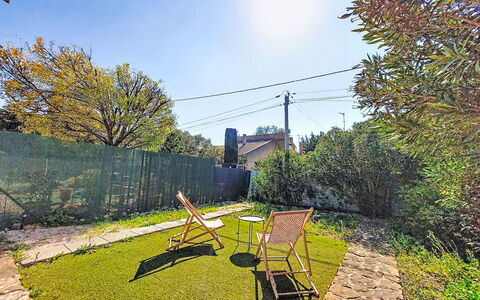 Provence Parc: Vert, Jardin, Lumière Du Soleil, Arrière-Cour, Ombre, Pelouse, Cour, Aménagement Paysager, Accueil Escrime, Passerelle