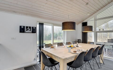 Nyalle - 1.3Km from the Sea: Herbe, Maison, Toit, Domicile, Chalet, Arbuste, Lot Terre, Zone Rurale, Ferme, Couverture De Sol