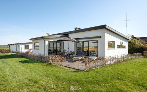 Ermelinda - 900M to the Fjord: Toit, Maison, Domicile, Chalet, Siding, Biens, Allée, Batiments Jardin, Cour, Cabanon