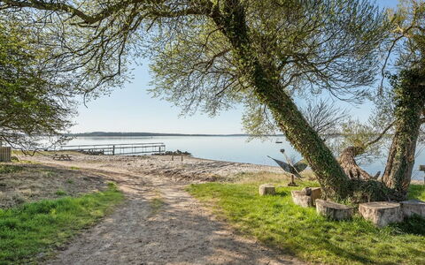 Ermelinda - 900M to the Fjord: Toit, Maison, Domicile, Chalet, Siding, Biens, Allée, Batiments Jardin, Cour, Cabanon