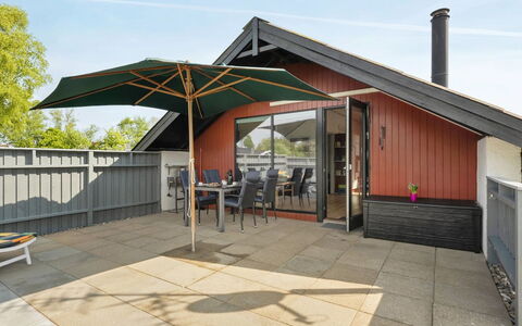 Tican - 400M from the Sea: Architecture, Toit, Domicile, Composite, Daylighting, Siding, Allée