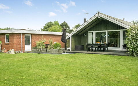 Simonia - 600M from the Sea: 