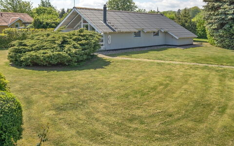 Jarmericus - 300M from the Sea: Herbe, Vert, Arbuste, Toit, Jardin, Lot Terre, Pelouse, Domicile