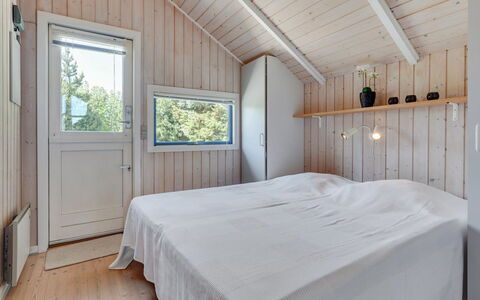 Jarmericus - 300M from the Sea: Bois, Plafond, Sol, Sol, Chambre, Domicile, Planche, Dur, Lit, Tache De Bois