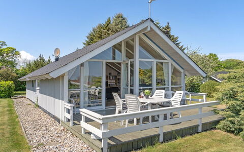 Jarmericus - 300M from the Sea: Herbe, Maison, Toit, Chalet, Domicile, Arbuste, Ferme, Lot Terre, Zone Rurale