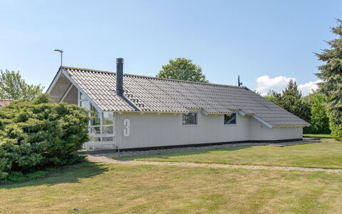 Jarmericus - 300M from the Sea: Herbe, Maison, Toit, Chalet, Domicile, Arbuste, Ferme, Lot Terre, Zone Rurale