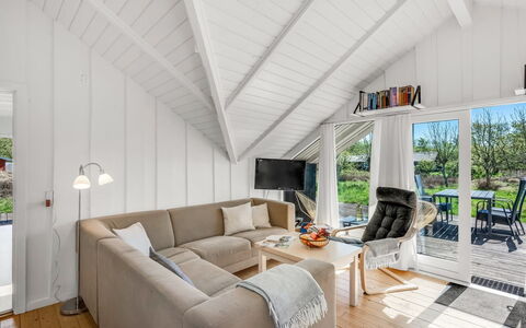 Maxie - 1.2Km from the Sea: Domicile, Chalet, Porche, Dur, Siding, Plate-Forme, Ombre, Planche, Biens, Batiments Jardin