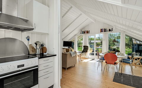 Maxie - 1.2Km from the Sea: Toit, Maison, Domicile, Chalet, Porte, Siding, Plate-Forme, Porche, Planche, Dur
