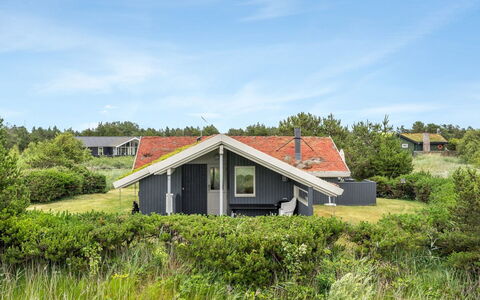 Bryniulf - 1.8Km from the Sea: Chalet, Ferme