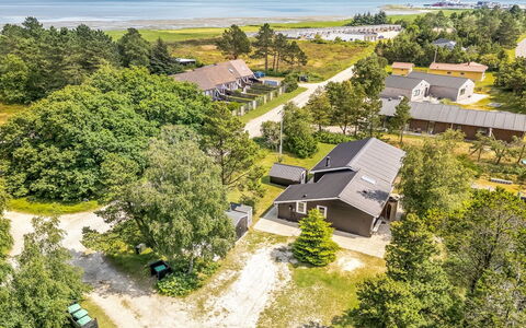 Riekje - 2.3Km from the Sea