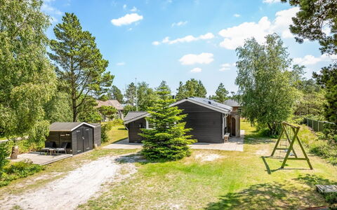 Riekje - 2.3Km from the Sea: Toit, Maison, Domicile, Chalet, Porte, Siding, Plate-Forme, Porche, Planche, Dur