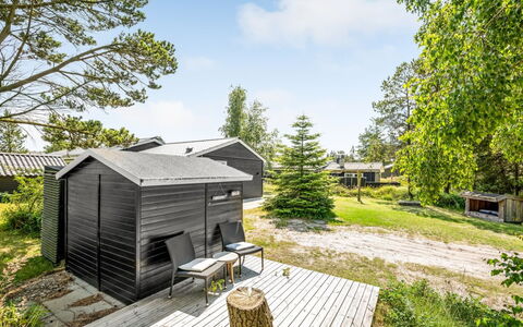 Riekje - 2.3Km from the Sea: Toit, Maison, Domicile, Chalet, Porte, Siding, Plate-Forme, Porche, Planche, Dur