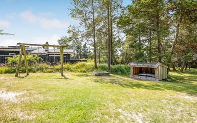 Riekje - 2.3Km from the Sea